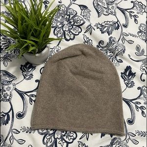Aritzia Auxiliary cashmere beanie/hat